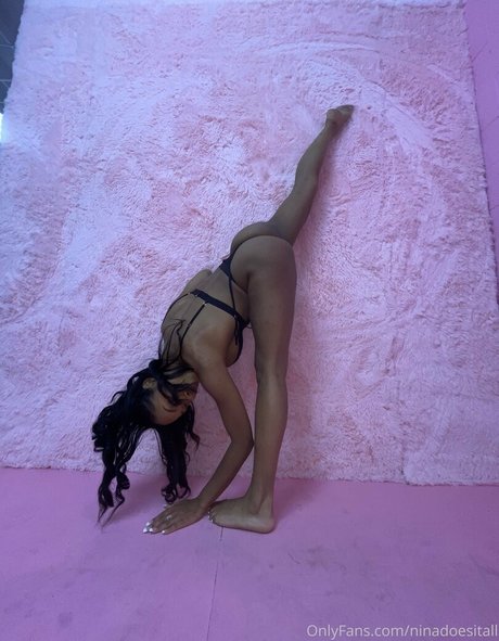 ninadoesitall model art pictures