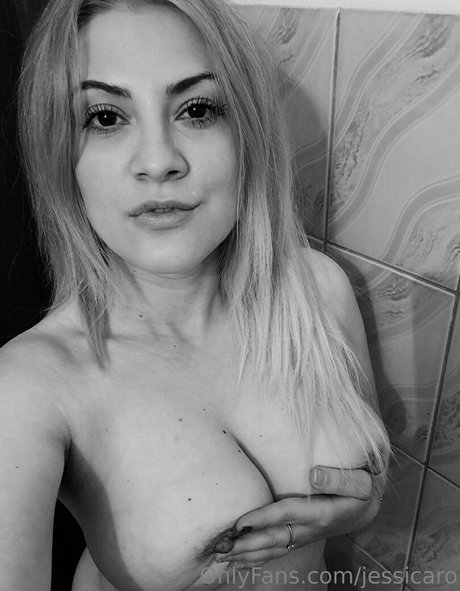 Jessicaro nude model photo