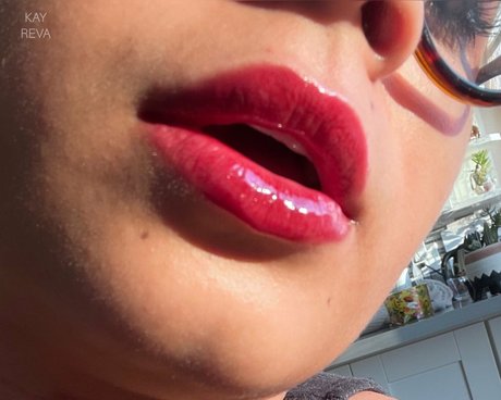 kayrevafree model top picture