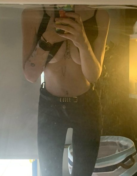 summer96o model nudes photos