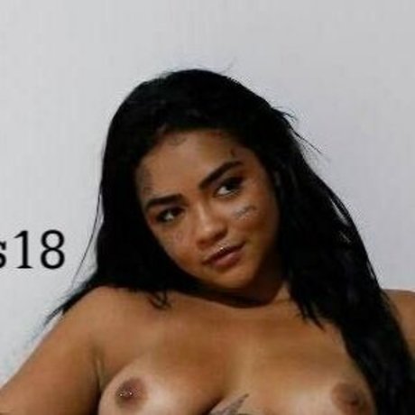 Leticia Gabriela adult model photos