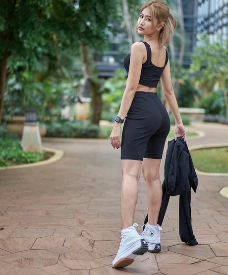 Kameaam model top pictures