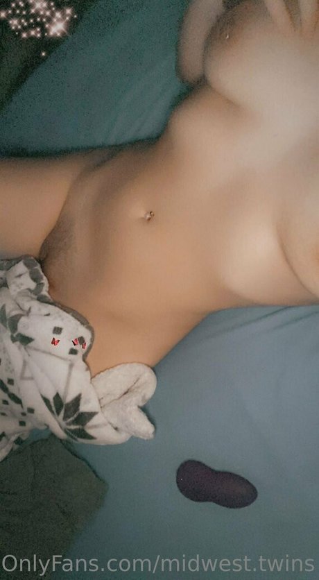 midwest twins erotic star img