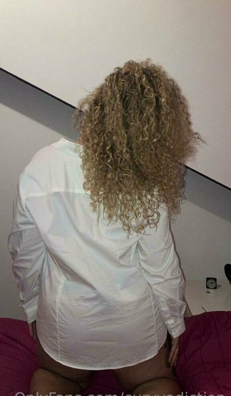 curvyadiction top star image