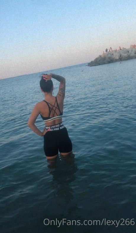 lexy266 nice model pic