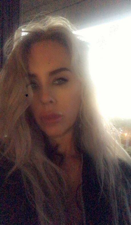 Noa Fox xxx star img