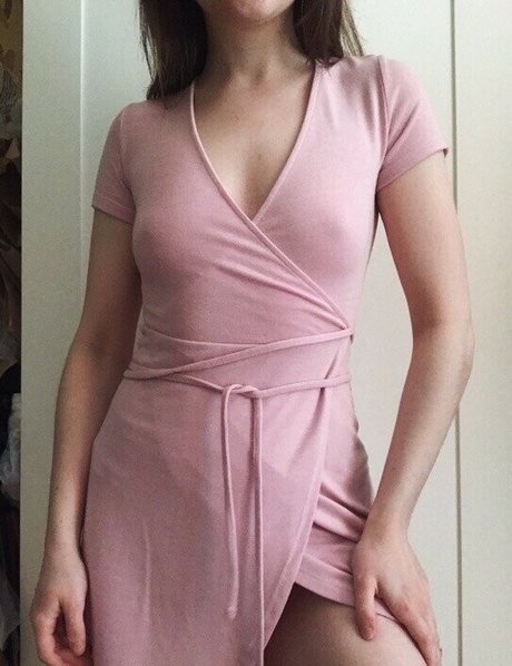 PutinLoxEbany model pornographic photos