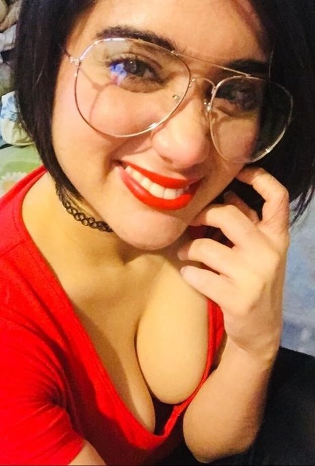 Red Velvet Doll model high quality photos