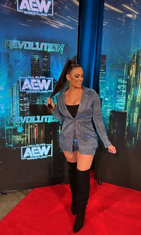 AEW Dasha Kuret pretty model image