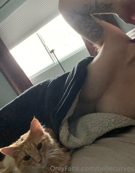 bellecurves nudes actress picture