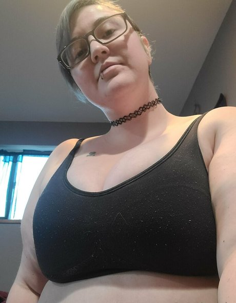 gothrosie pornstar naked photo