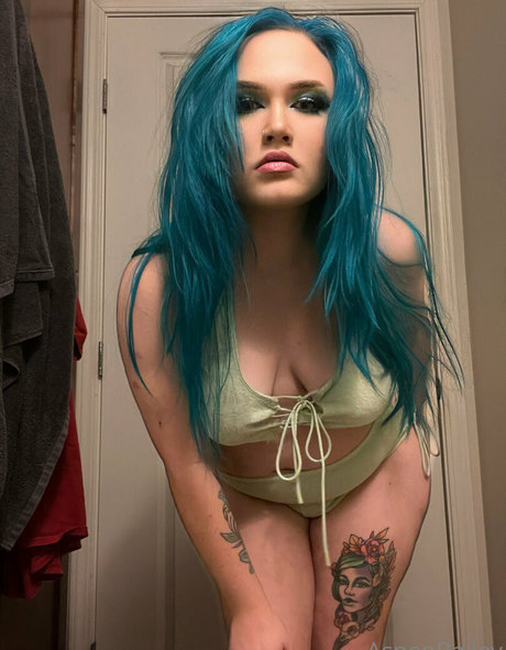 teaseaspen pretty actress pic