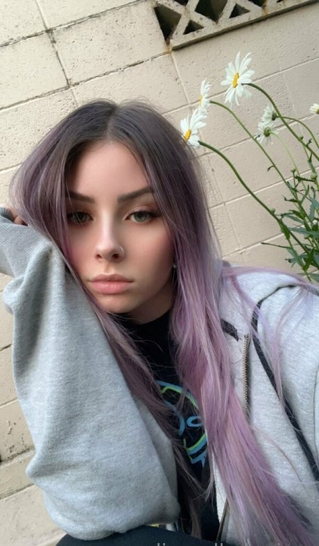 alignedbyjuniper sex actress pics