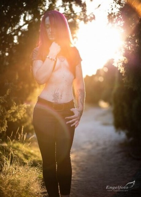 son ia belle model top photos