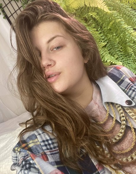 bellecreed star hot photo