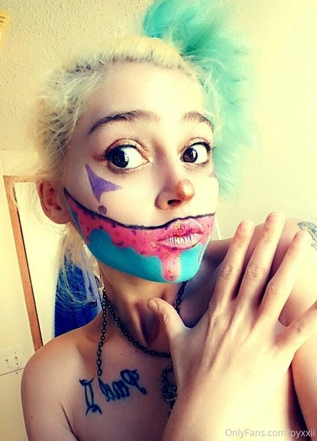 pyxxii model hd picture