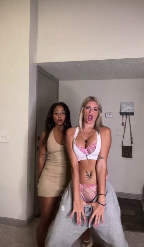 Lindsey Star hd pornstar pic