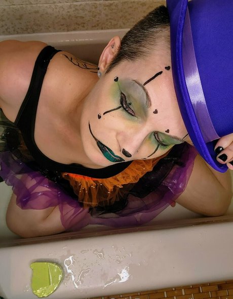 ls peek porn model pic