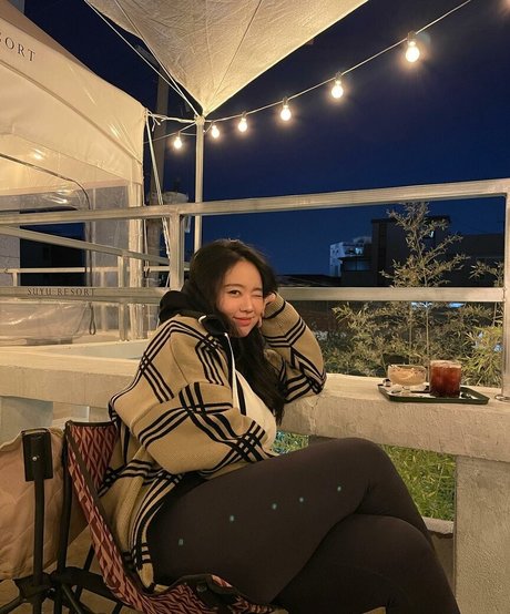 xxunnus2 model high quality image