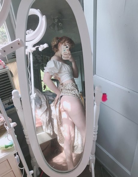 Honeybunnycos sexy model pic