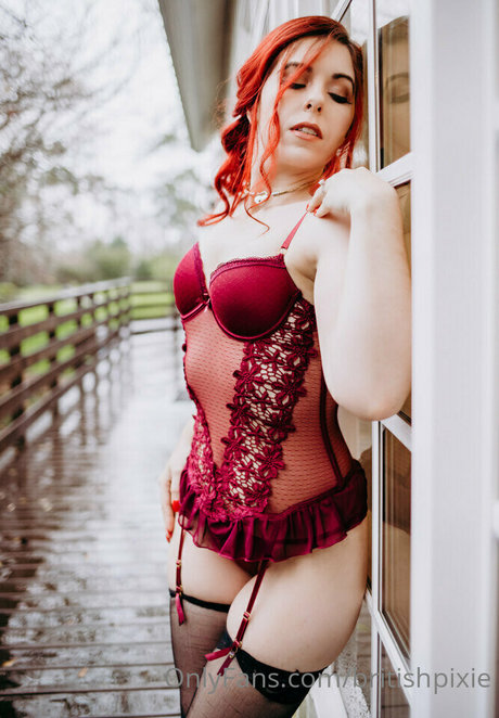 britishpixie nude model img