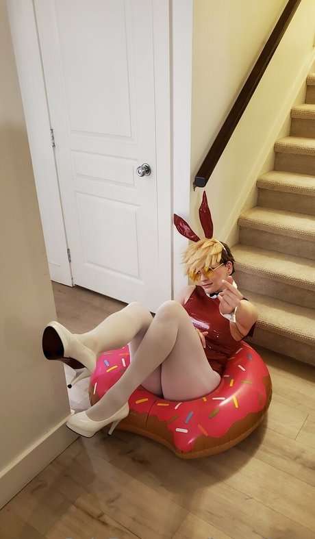 breadbren nude model photo