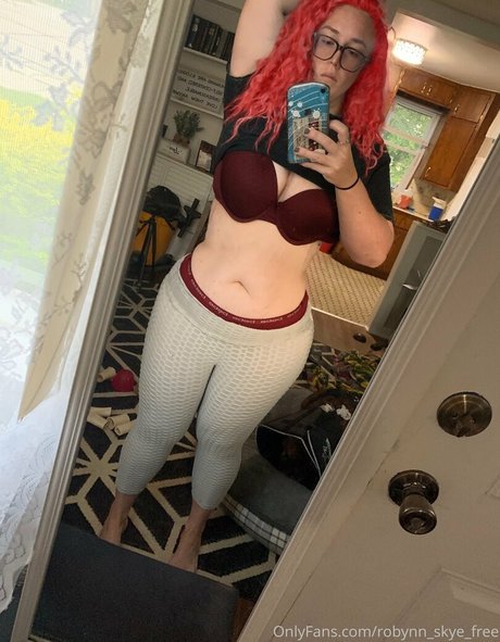 robynn skye free nude model pics