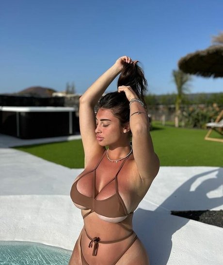 Rita Esposito sexy actress pics