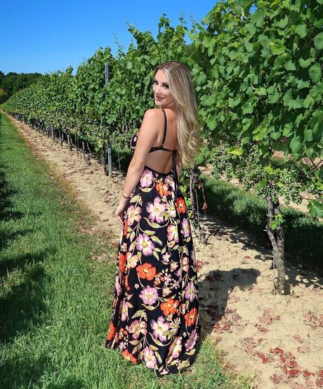 Savannahjean14 erotic actress pictures