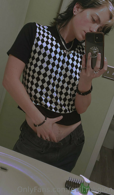 evil religion top model images