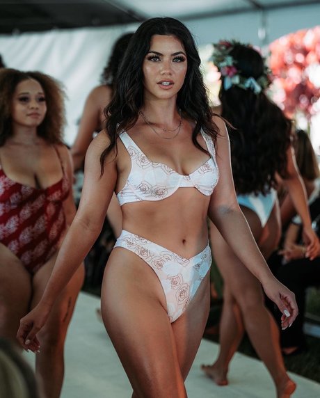 Kama Dung hot star img