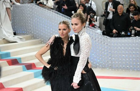 Emily Blunt star top pictures