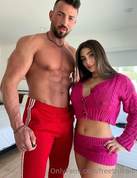 freetrukait sexy star images