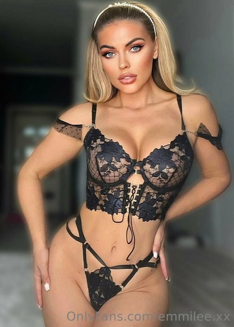 emmilee xx pornstar adult pictures