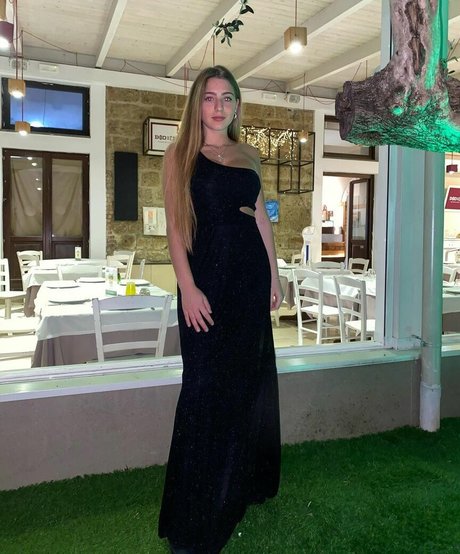 Francesca Salerno star sexy img