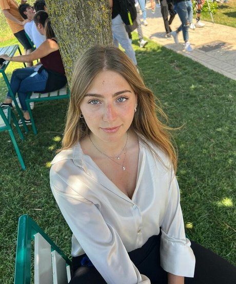 Francesca Salerno exclusive star pic