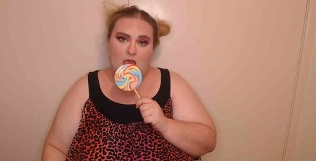 laladelilah pretty star picture