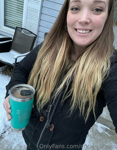 curvycutiexo adult actress photo