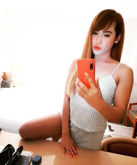 mint24230694 model sexy pic