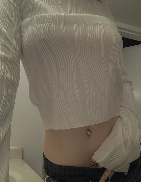 winni3thebunnie star exclusive image