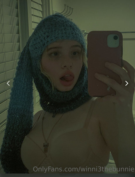 winni3thebunnie exclusive star img