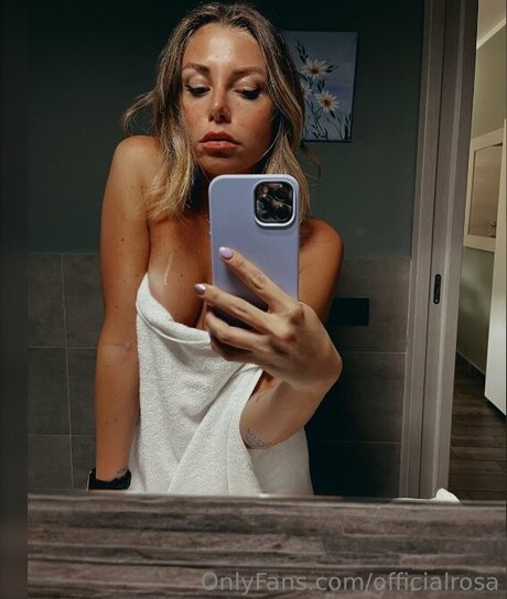 Officialrosaa free pornstar pic
