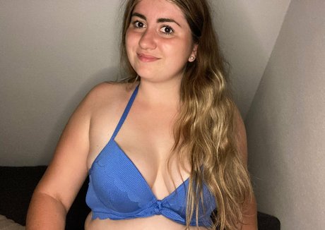 Molly Archer pornstar nudes photos