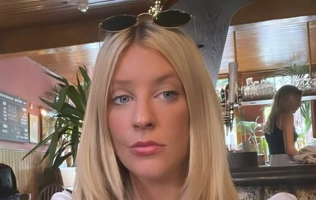 Va Sntina perfect model picture