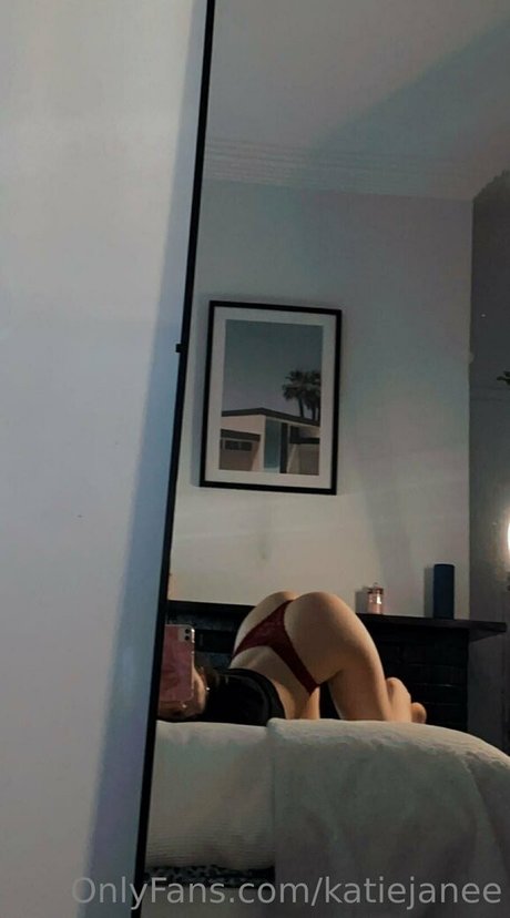 katiejanee model hot pics