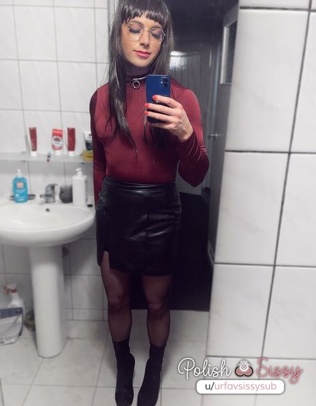 SaraSubmissive top model gallery