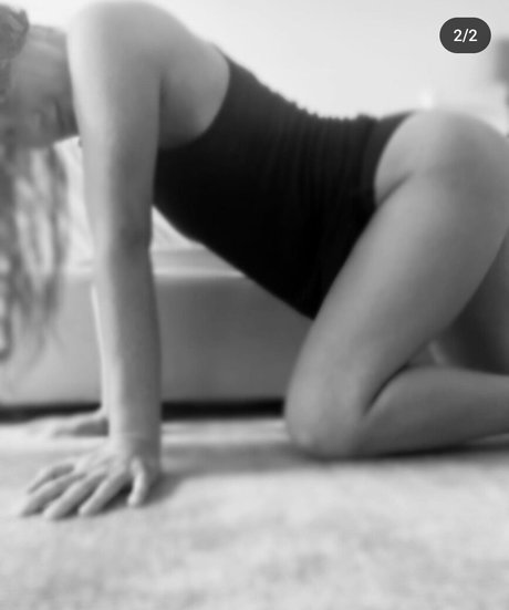 Moon Bloodgood pornstar high quality archive