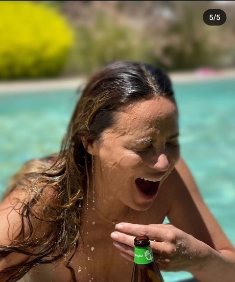 Moon Bloodgood pornstar erotic archive