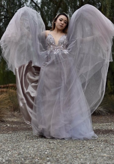 Emi Evans exclusive actress galleries