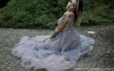 Emi Evans nice actress pics